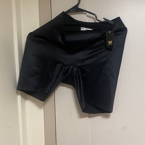 Wacoal Women's Sleek Black Shapewear Shorts